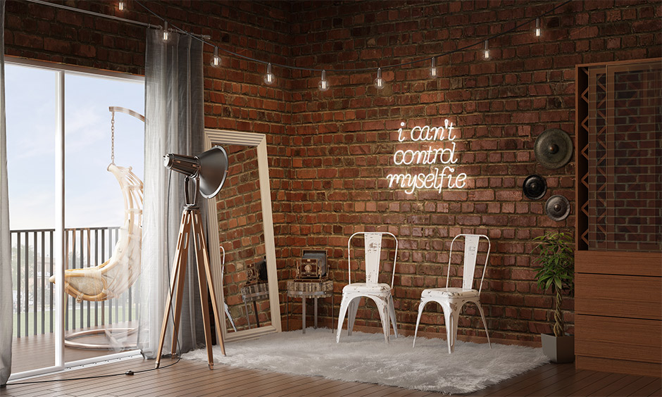 New year’s eve wall decorations by using white & golden balloons with various sizes take your wall to the next level