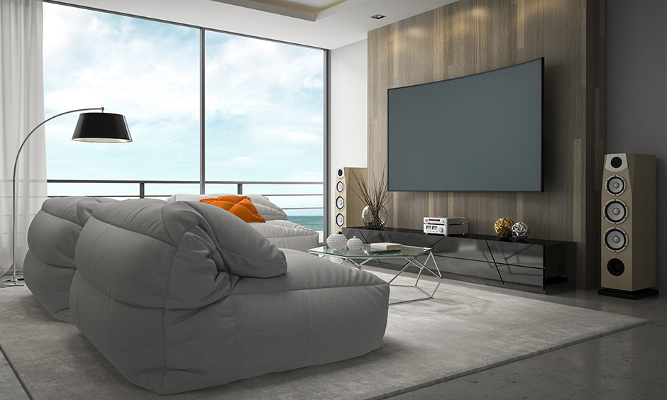Modern home theatre interior design with a beautiful sky view inevitably brings out a beachy vibe.