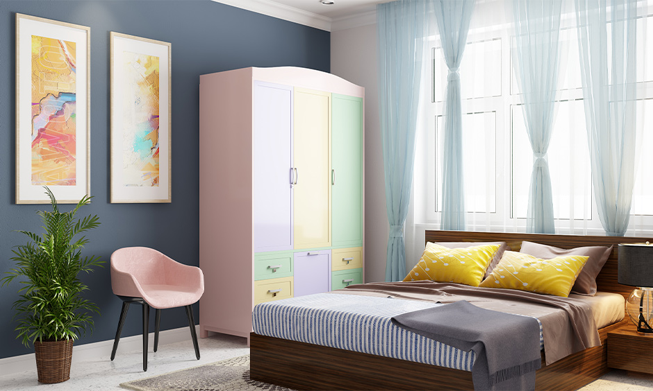 How to decorate almirah, Classic bedroom with a modern twist has a wardrobe decorated in pastel laminates.