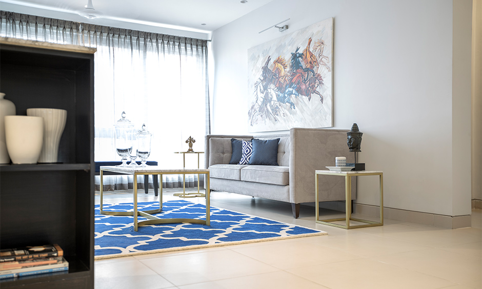 Pattern living room rug in blue and white colour