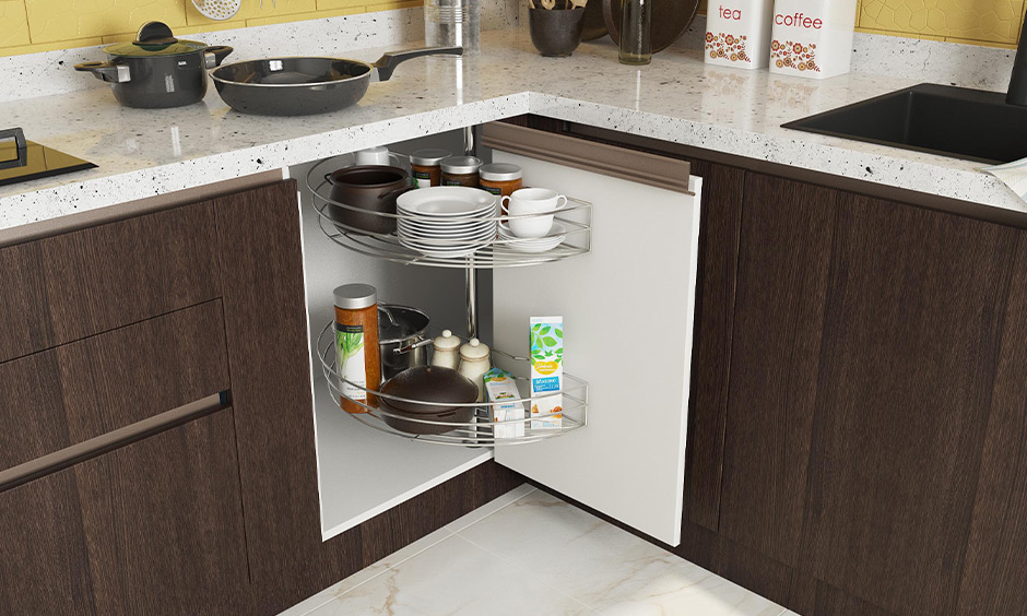 Kitchen design ergonomics for corner units