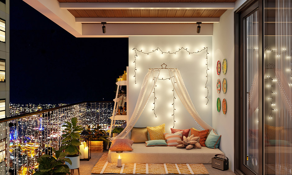 DIY balcony decor with a canopy for cosy date nights
