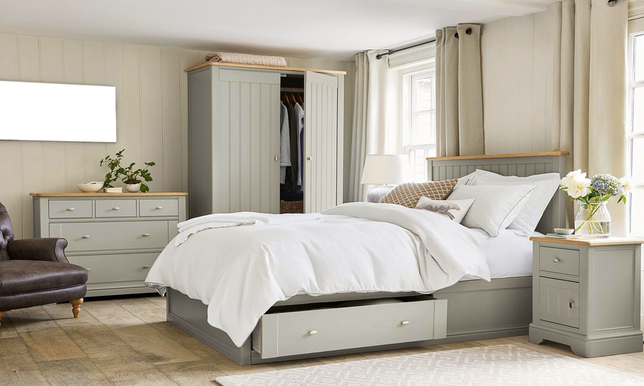 Simple bedroom interior design of a grey room for storage maximization