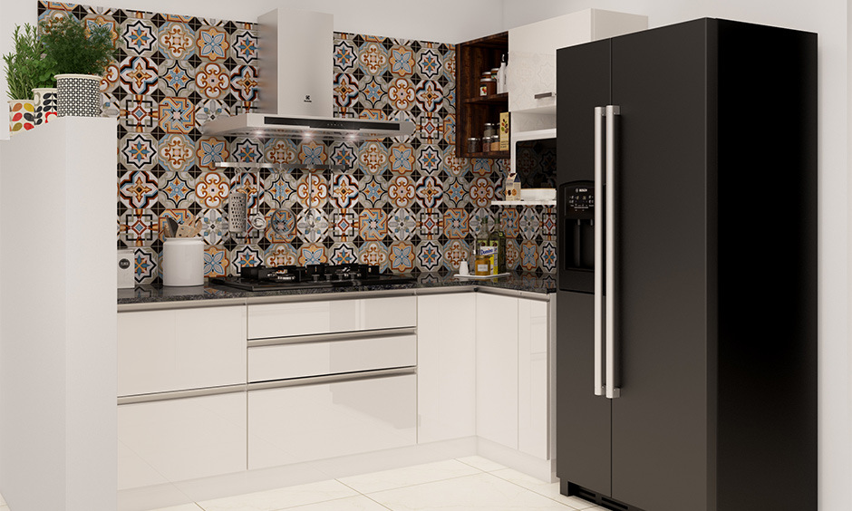 Size and thickness of glazed vitrified wall tiles