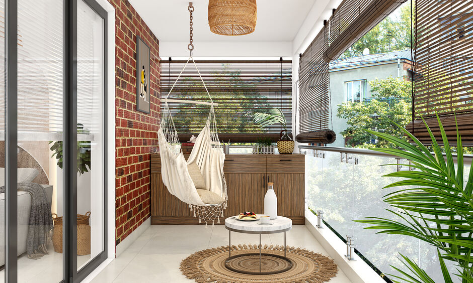 Modern balcony glass railing for a chic look