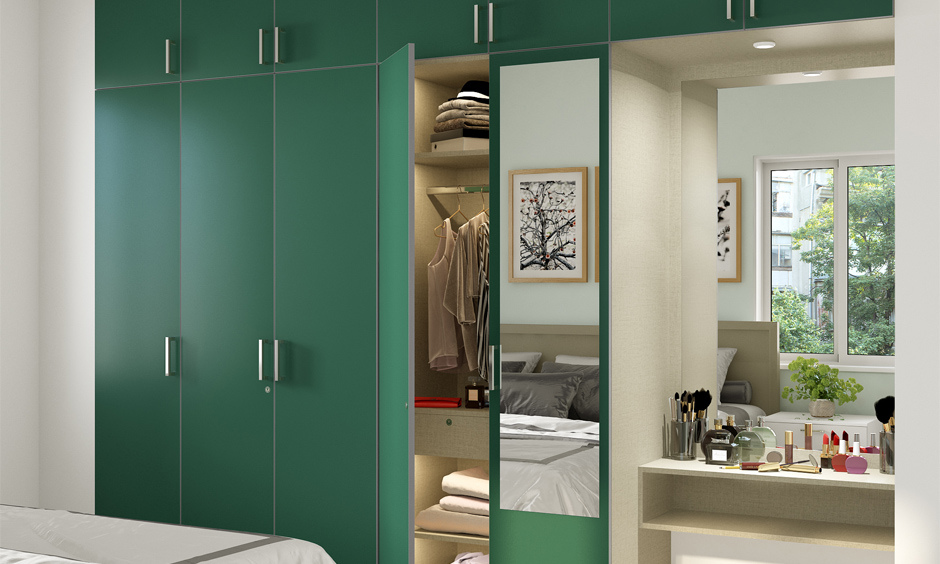 Placing mirrors away from the bed in the northwest master bedroom, per Vastu, prevents health problems