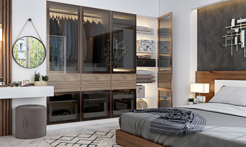A mix of mirrored and tinted glass is a type of mirror glass that adds textural vibrancy