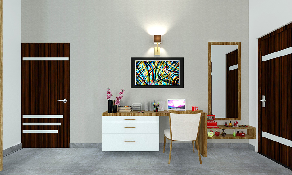 Wooden dressing table with mirror for a classic and traditional look