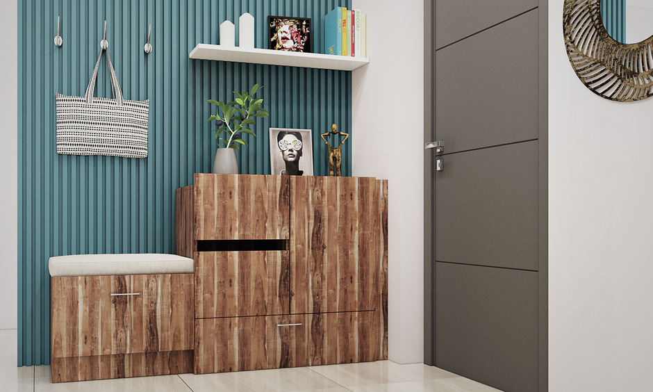 Solid wood cabinet for foyer to make a god first impression