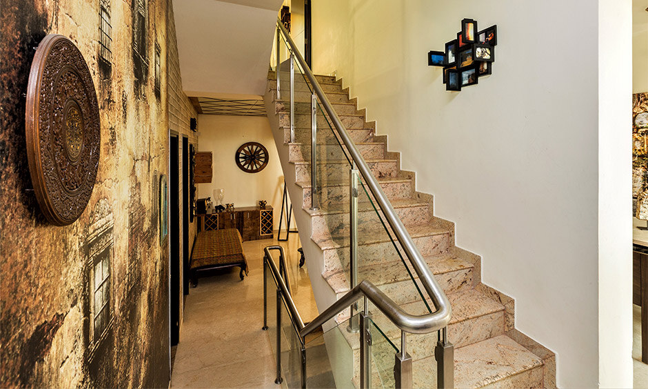 Staircase rough tiles design to add a rustic charm to the space