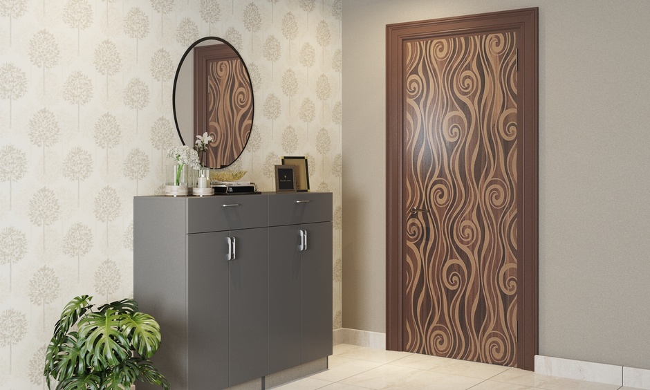 Swirling pattern flush door designs with mica serve as a sophisticated focal point