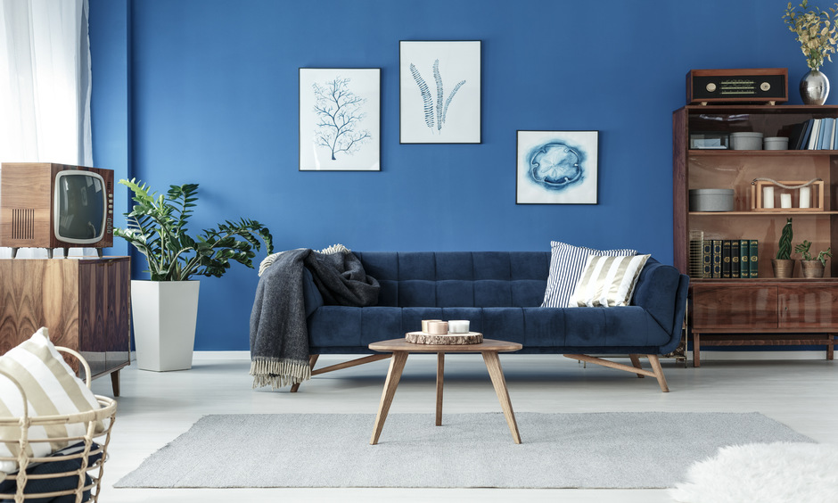 Colour shades for drawing room, from whites and pastels to two-tone and monochrome schemes, enhancing space and style.