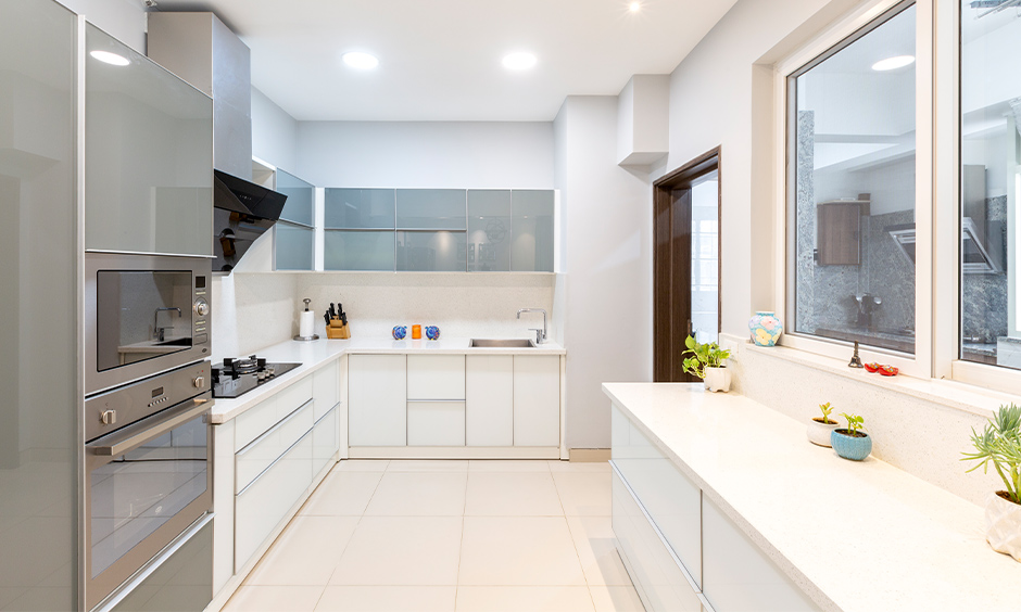 Guide to choosing laminate for doors, flooring, kitchens, and wardrobes for style and durability.